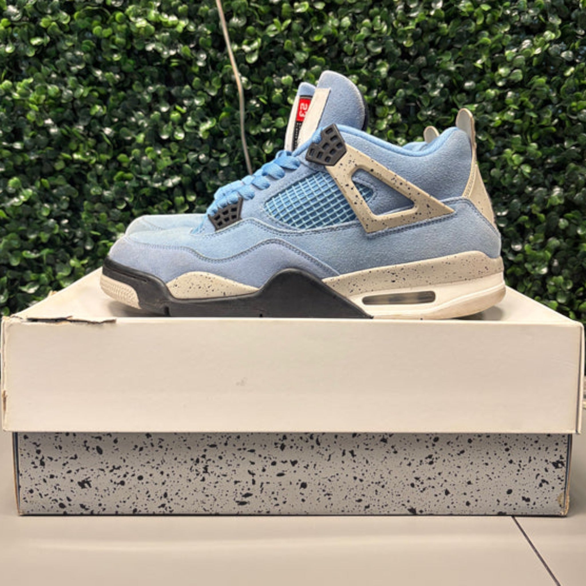 Jordan 4 Retro "University Blue" Size 10 Preowned - Hype World