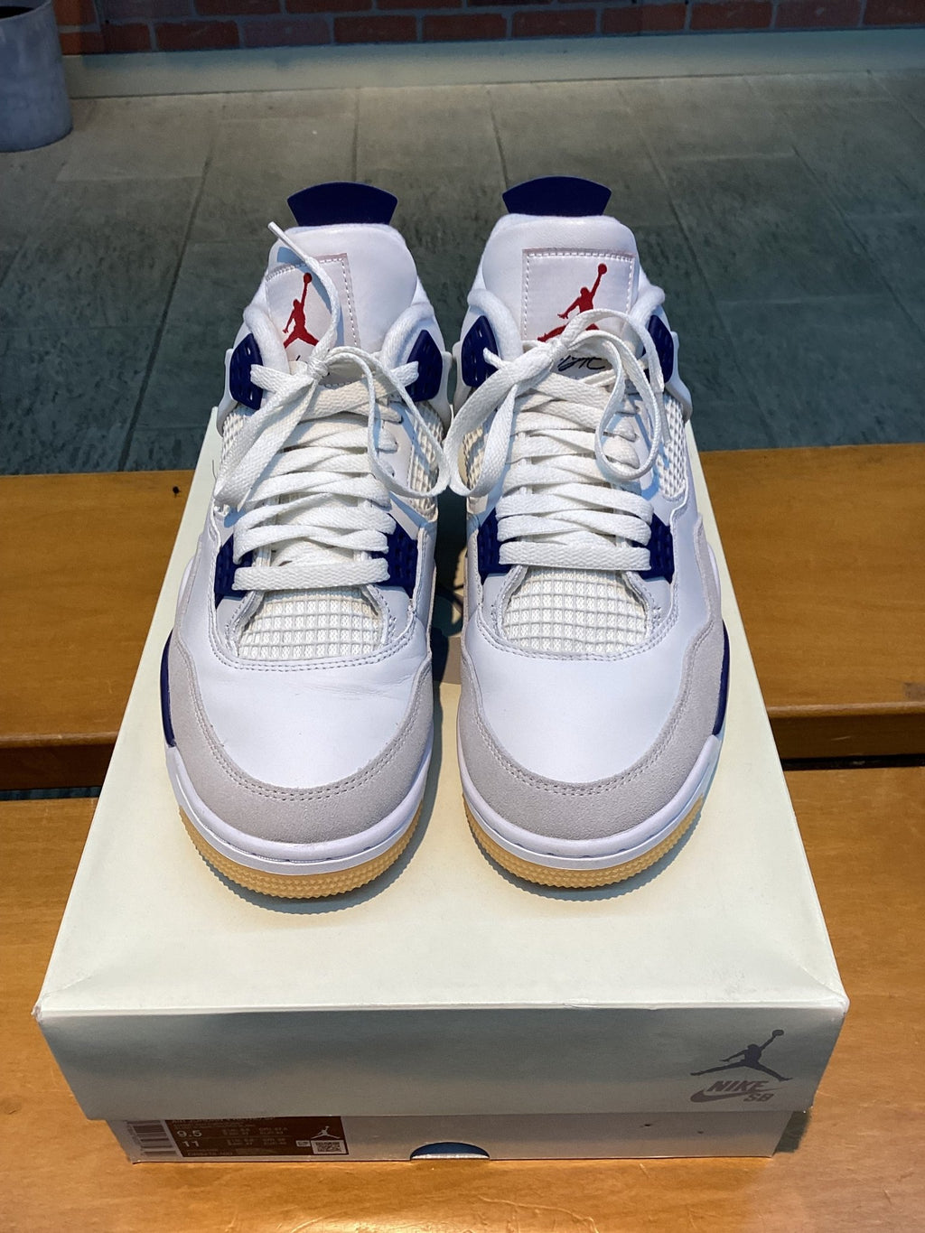 Jordan 4 SB “Navy” Size 9.5 Preowned - Hype World