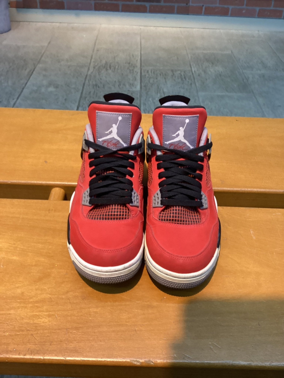 Jordan 4 “Toro Bravo” (2013) Size 9.5 Preowned no box - Hype World