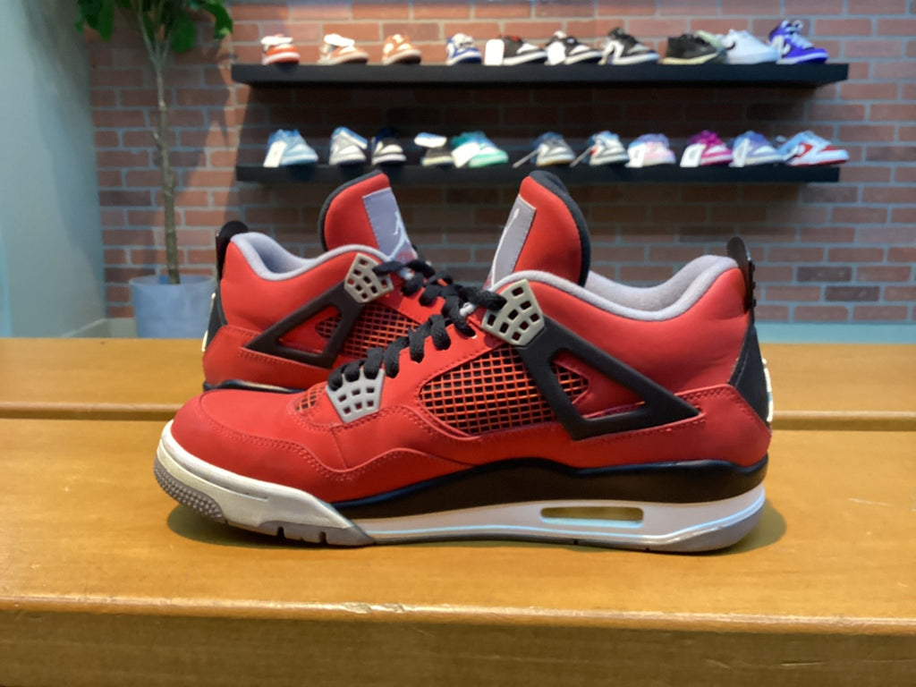Jordan 4 “Toro Bravo” (2013) Size 9.5 Preowned no box - Hype World