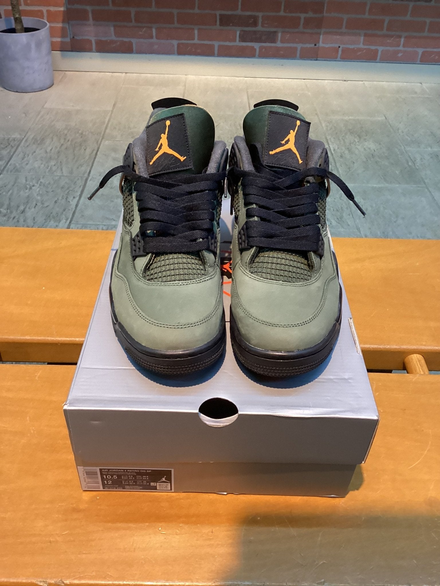 Jordan 4 “Undefetaed” Size 10.5 Preowned - Hype World