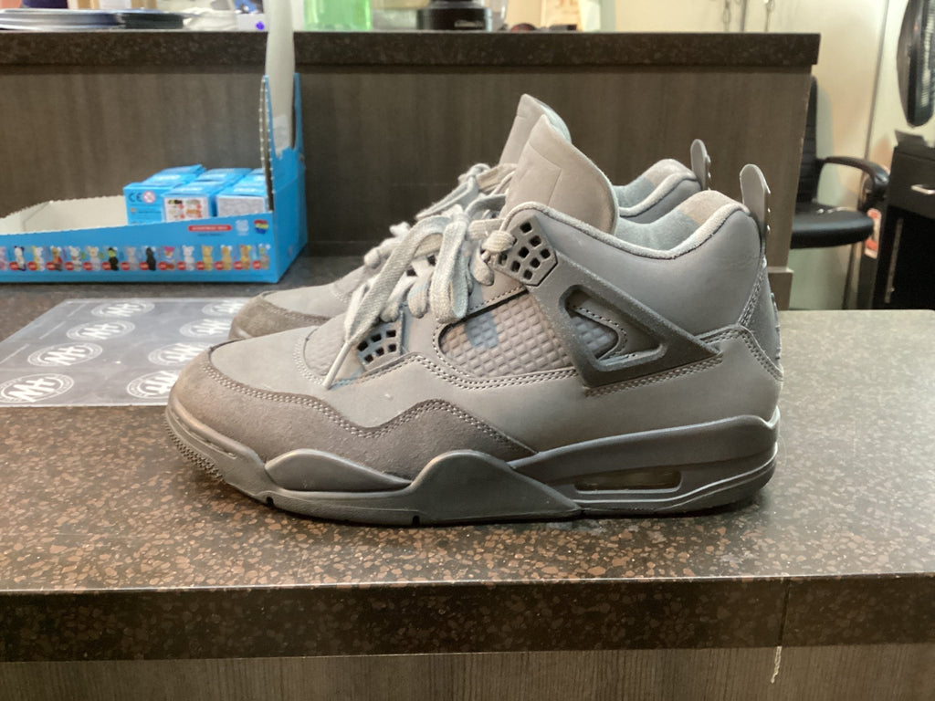 Jordan 4 “Wet Cement” Preowned Size 7.5 No Box - Hype World