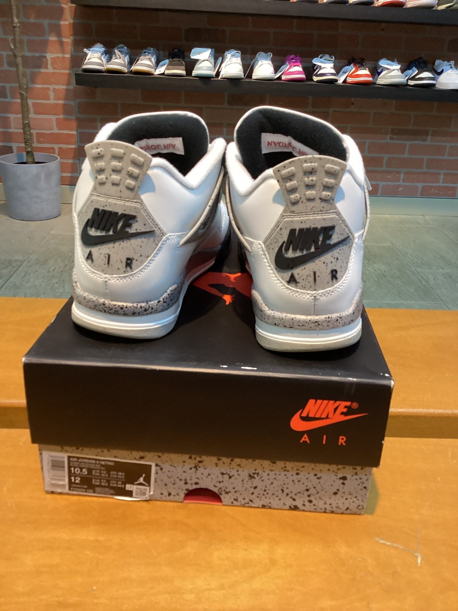 Jordan 4 “White Cement” Size 10.5 Preowned - Hype World