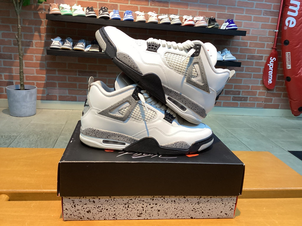 Jordan 4 “White Cement” Size 10.5 Preowned - Hype World
