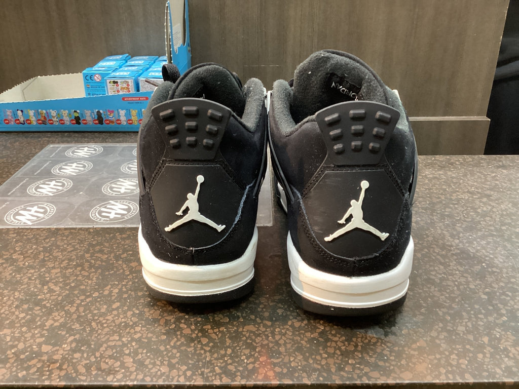 Jordan 4 “White Thunder” Preowned Size 7Y - Hype World