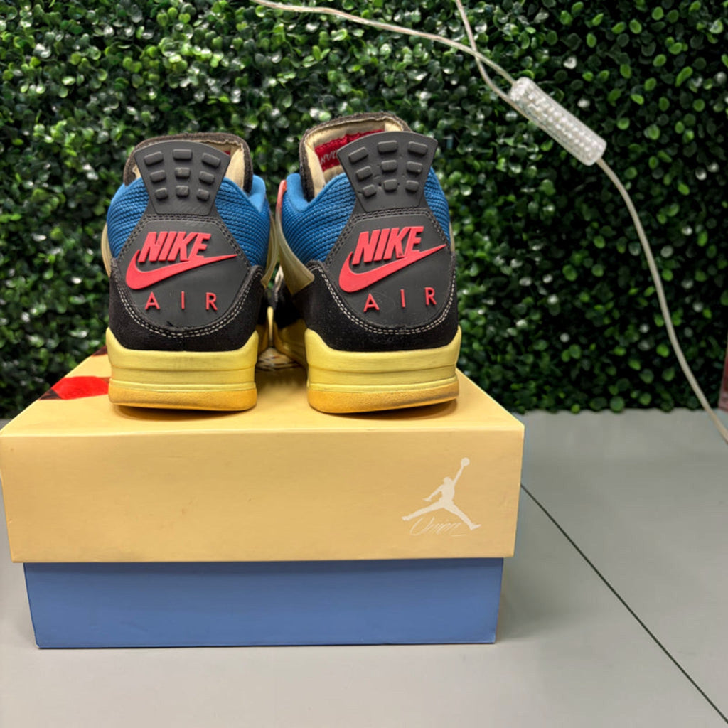 Jordan 4 X Union "Off Noir" Size 7.5 Preowned - Hype World