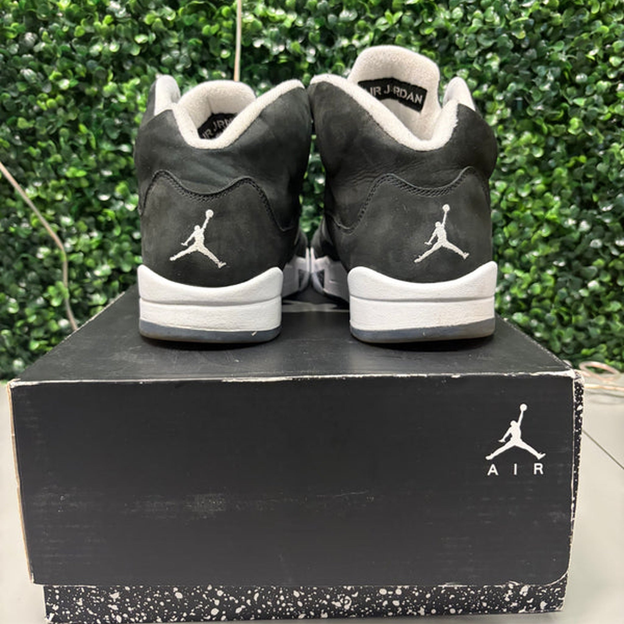 Jordan 5 Retro "Moonlight (2021)" Size 10.5 Preowned - Hype World