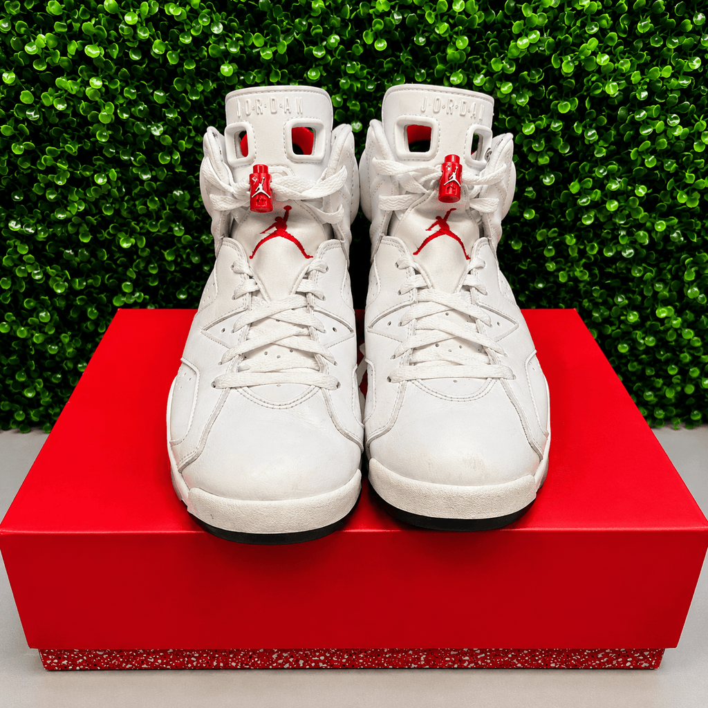Jordan 6 "Red Oreo" Size 9.5 Preowned - Hype World