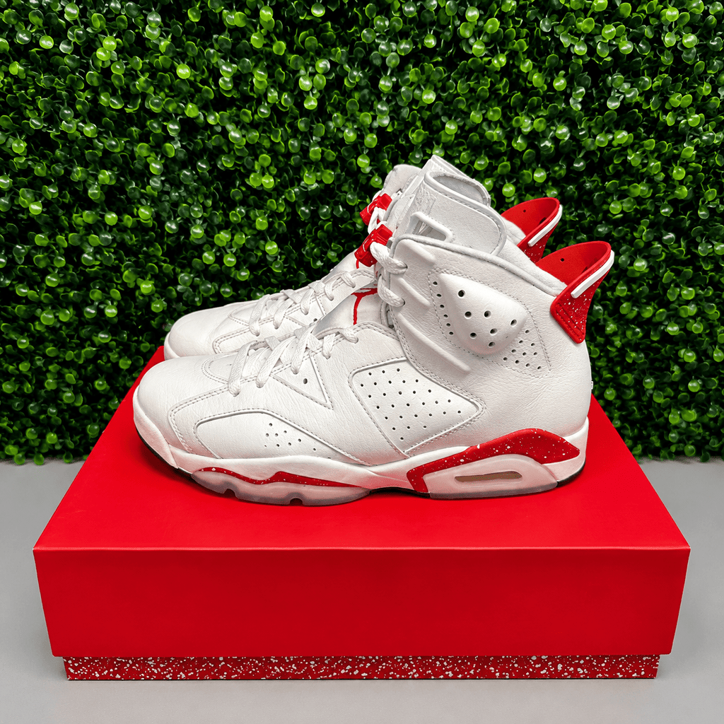 Jordan 6 "Red Oreo" Size 9.5 Preowned - Hype World