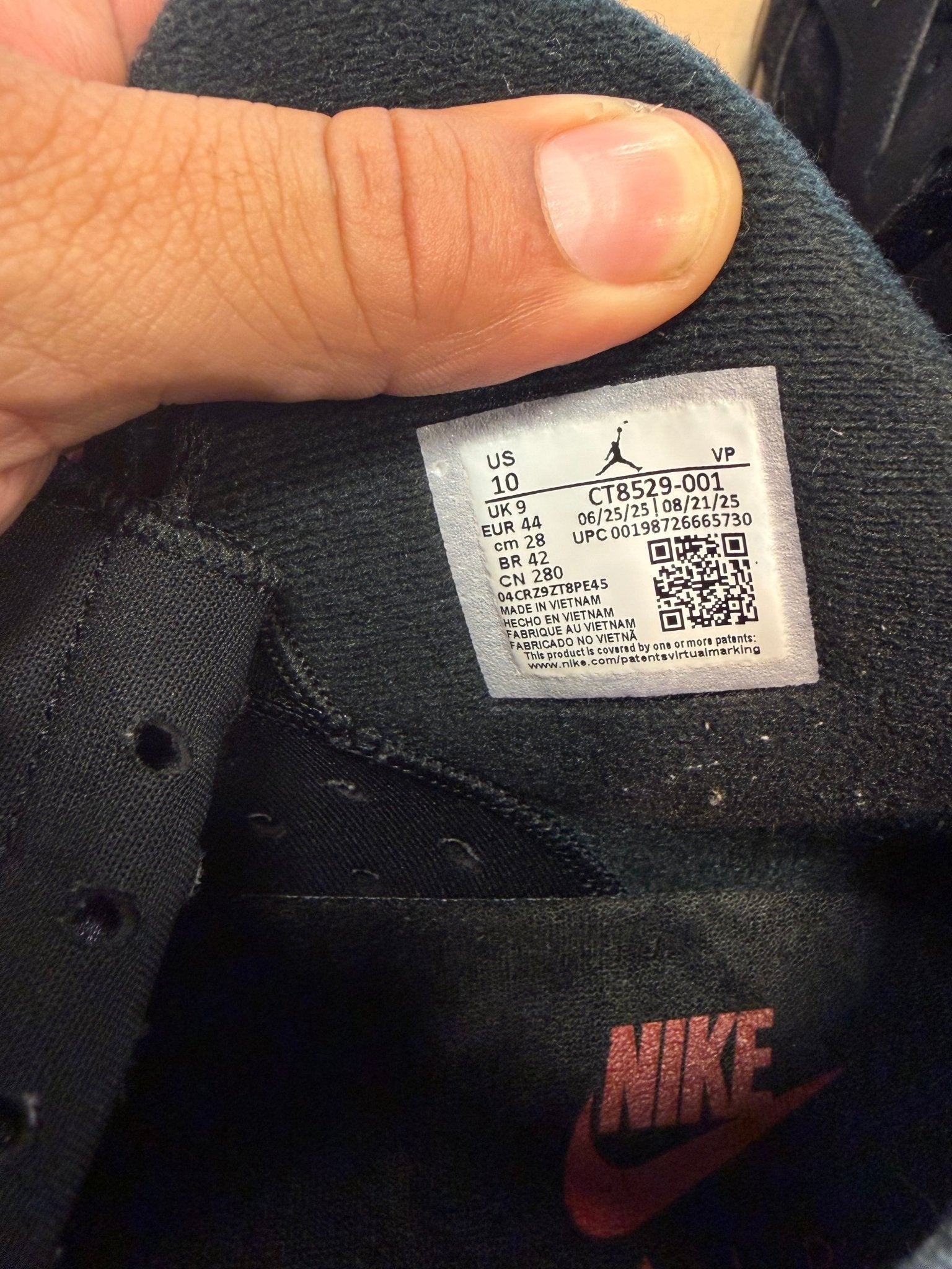 Jordan 6 Retro "Infrared Salesman" Size 10 Preowned - Hype World