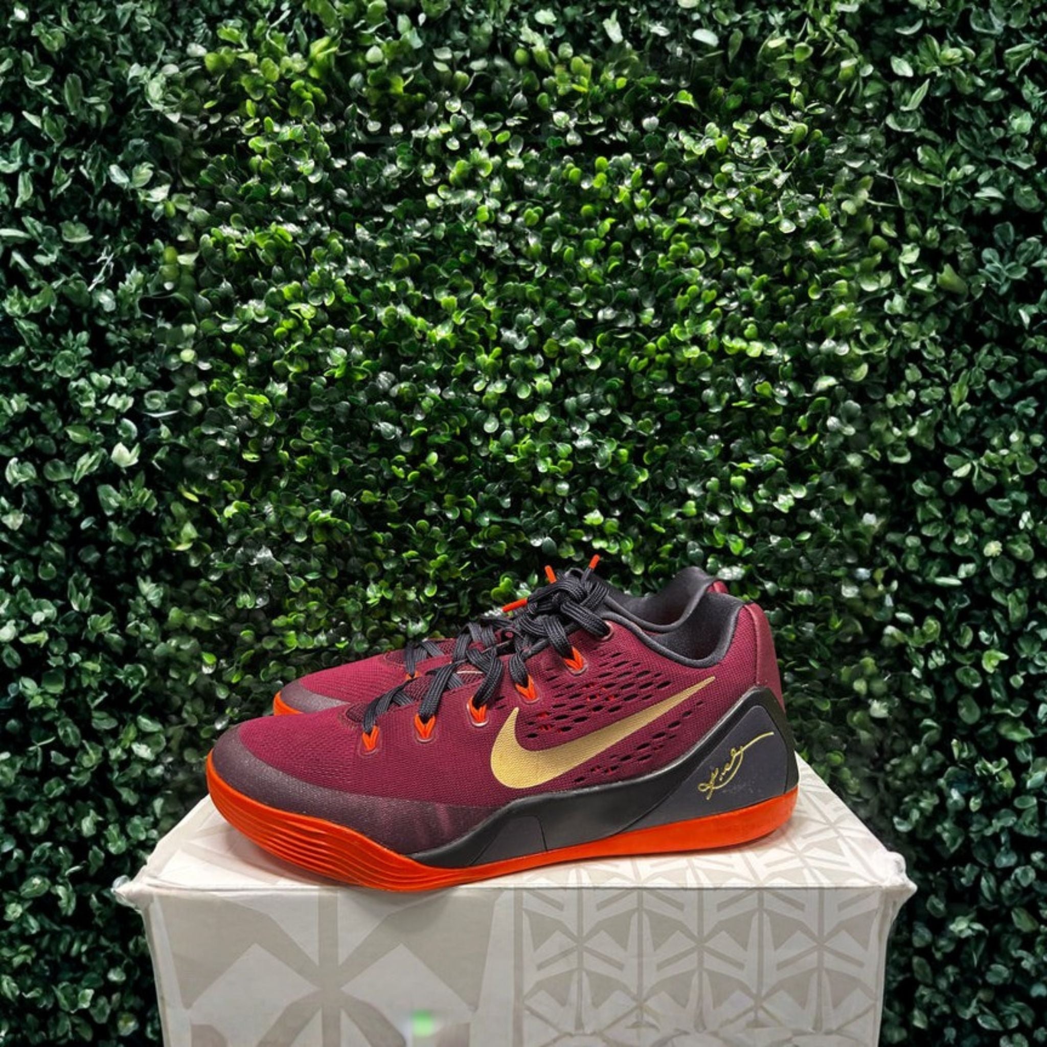 Kobe 9 "Deep Garnet" Size 8.5 Preowned - Hype World