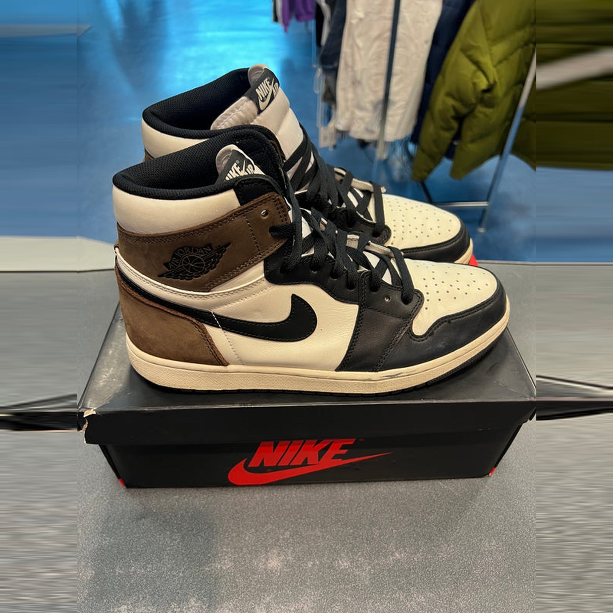 Jordan 1 High "Dark Mocha" Size 12M Preowned