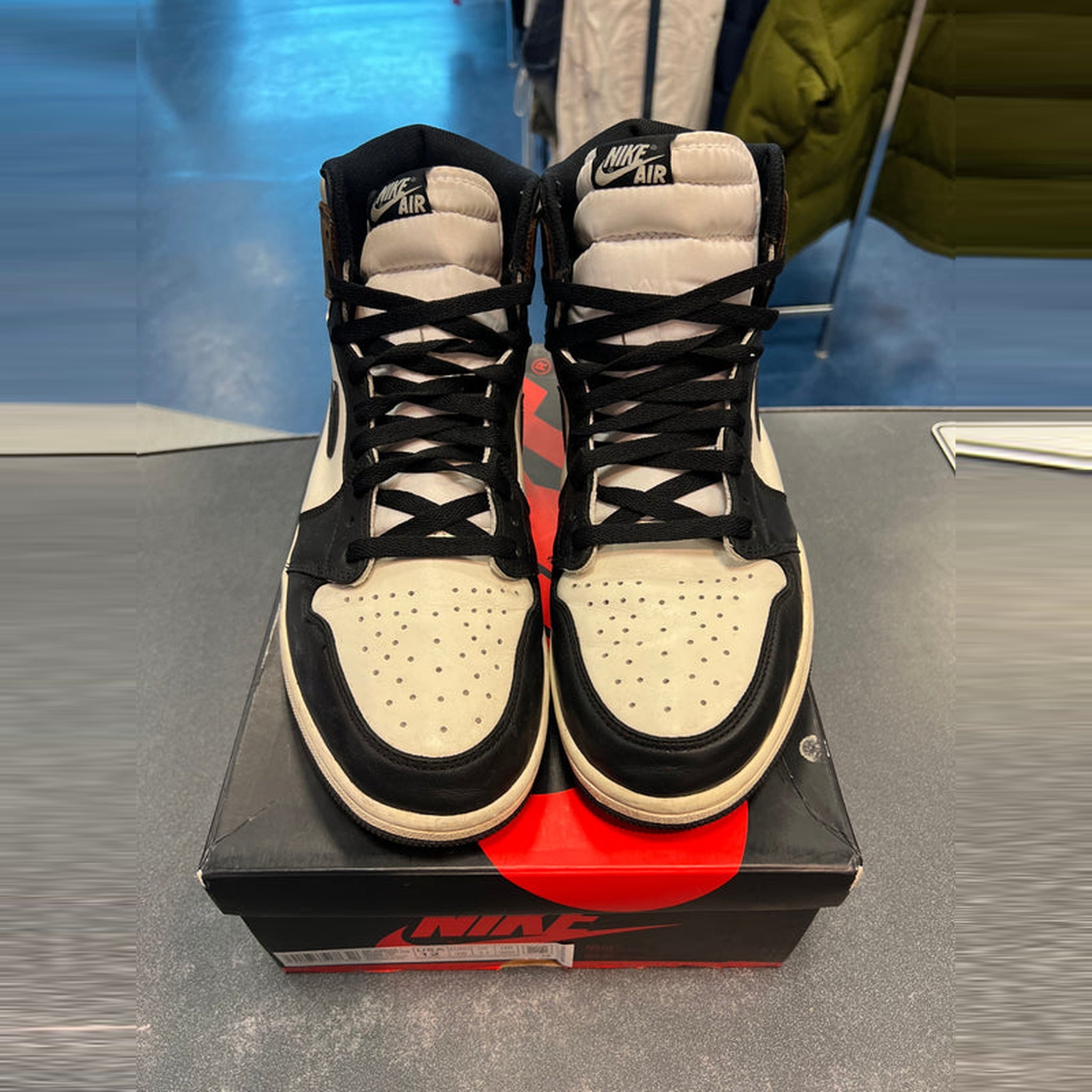 Jordan 1 High "Dark Mocha" Size 12M Preowned
