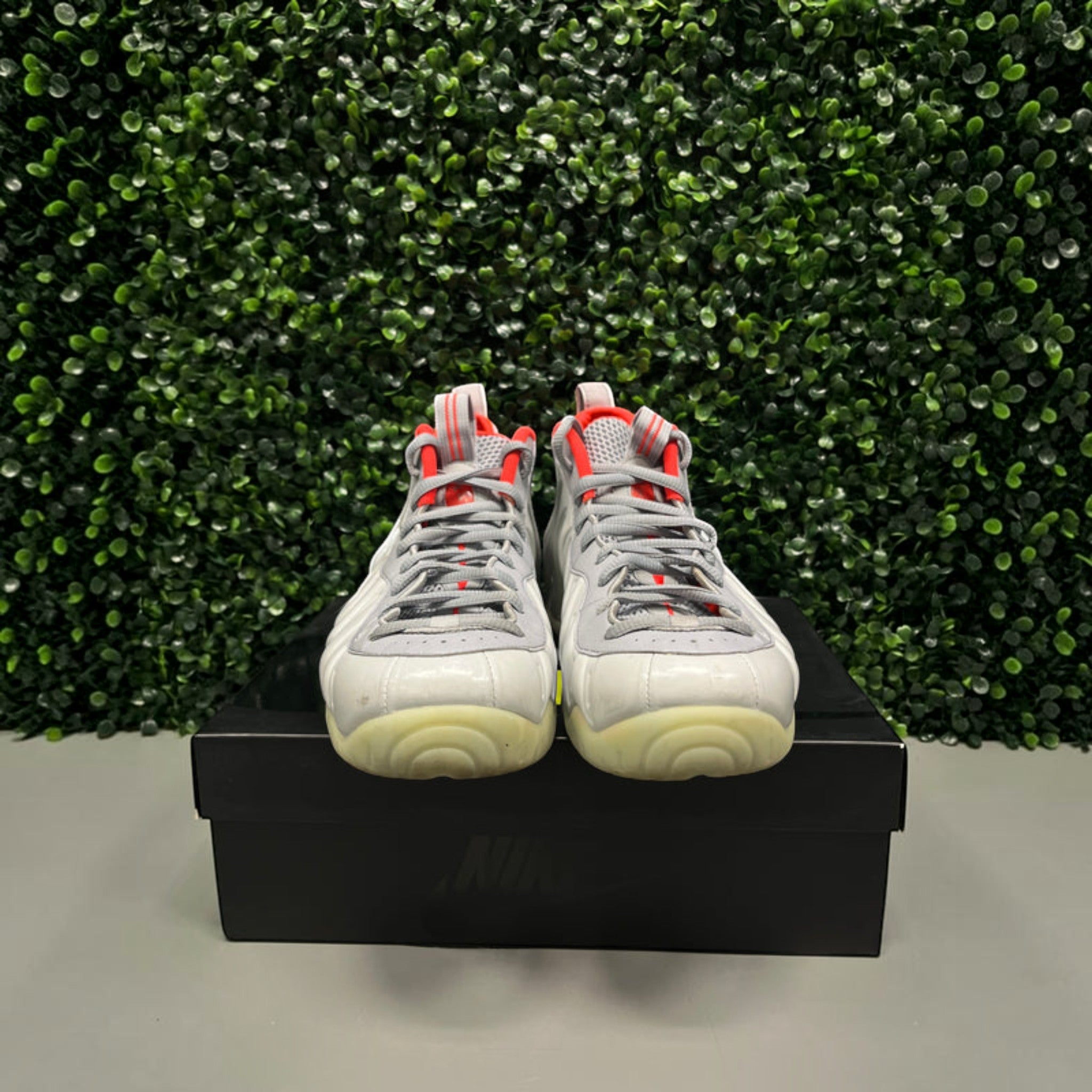 Nike Air Foamposite Pro "Pure Platinum" Size 11.5 Preowned - Hype World
