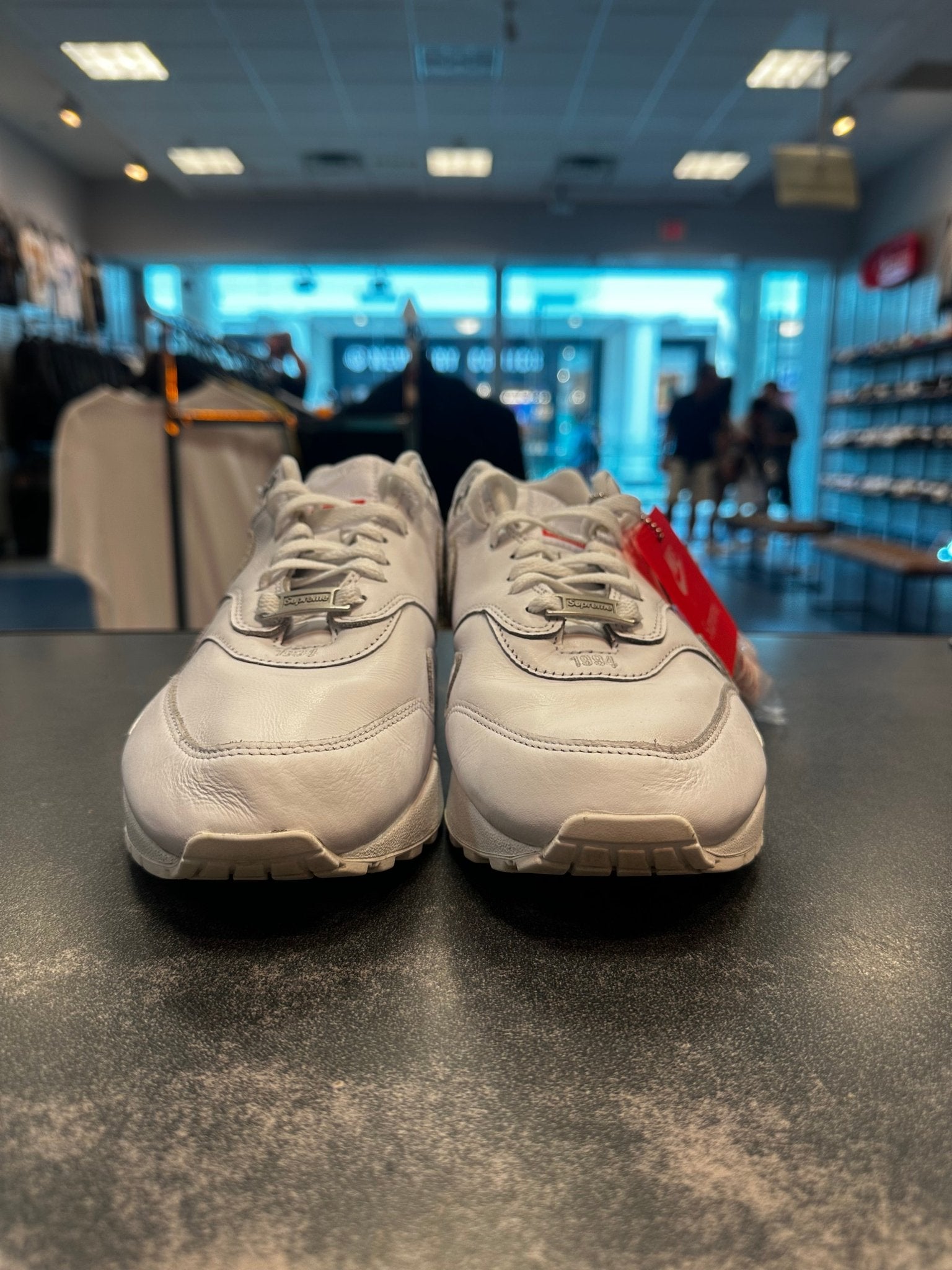 Nike Air Max 1 '87 SP Supreme Triple White Size 9 Preowned - Hype World