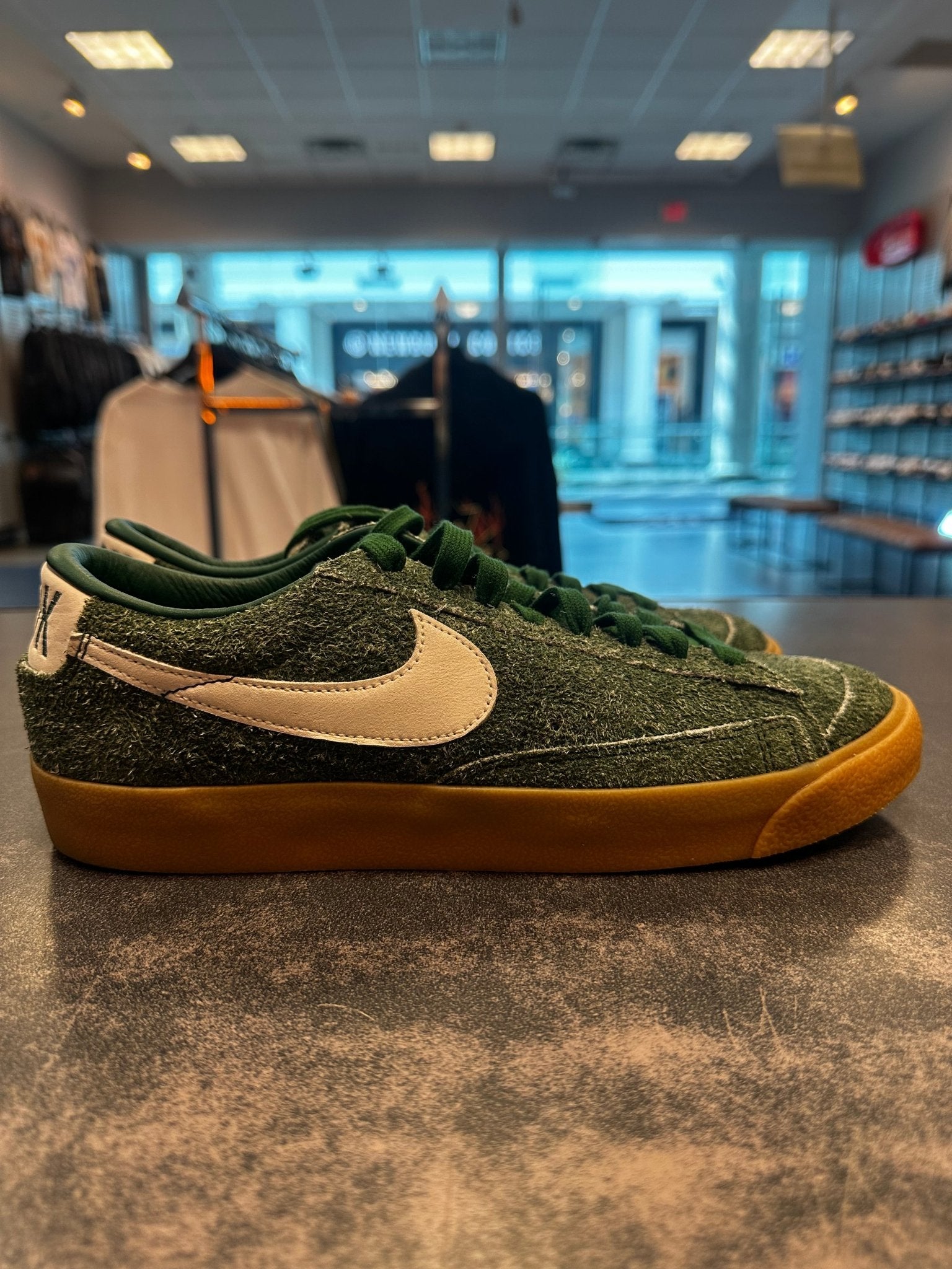 Nike Blazer Low "Devin Booker Chevrolet Team Dark Green" Preowned Size 9.5 - Hype World