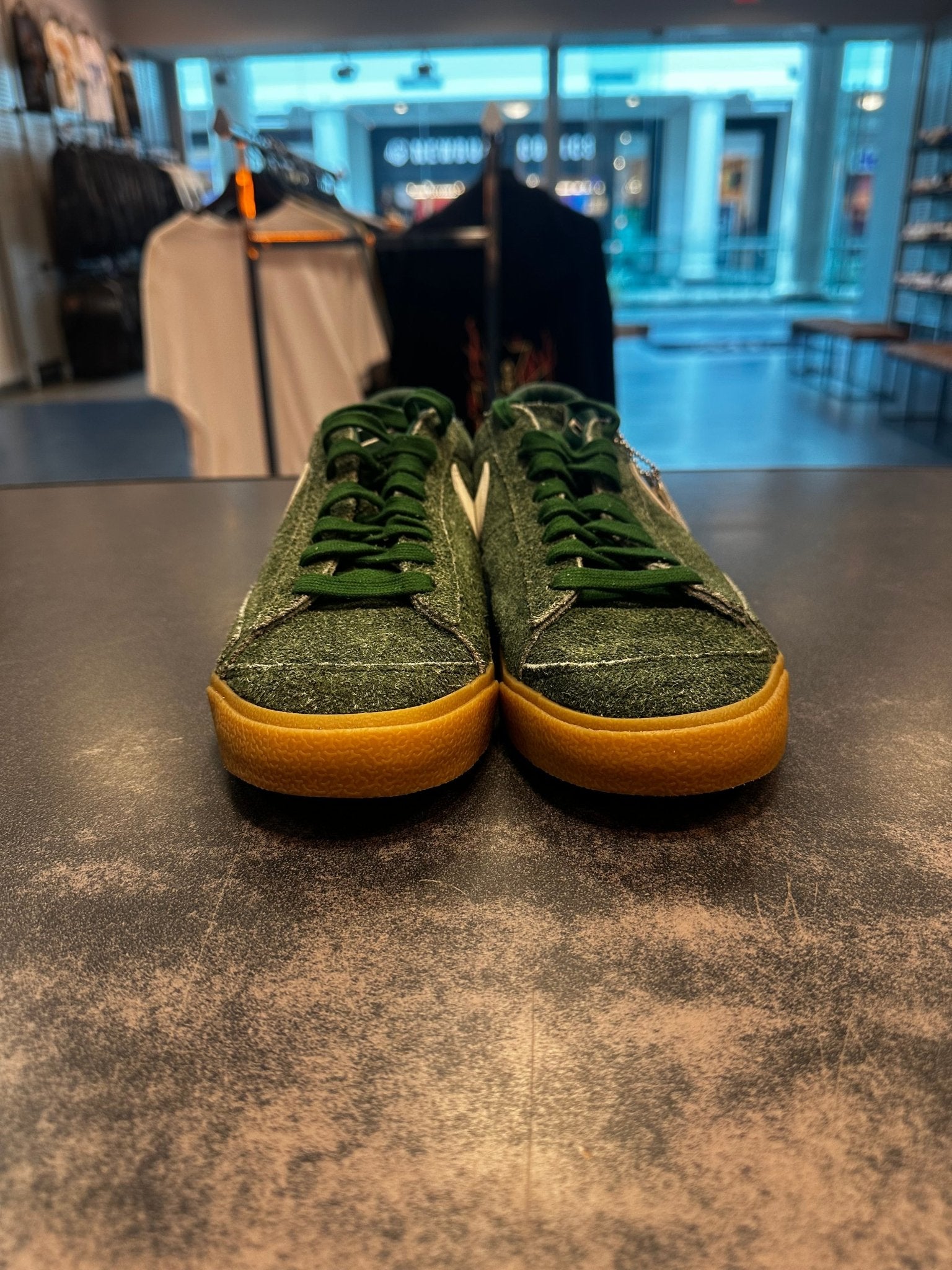 Nike Blazer Low "Devin Booker Chevrolet Team Dark Green" Preowned Size 9.5 - Hype World