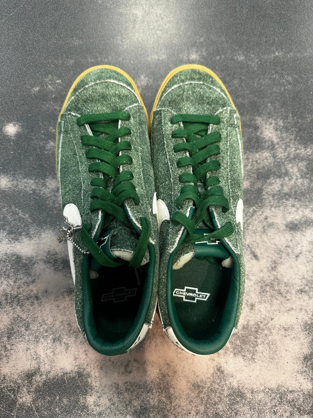 Nike Blazer Low "Devin Booker Chevrolet Team Dark Green" Preowned Size 9.5 - Hype World
