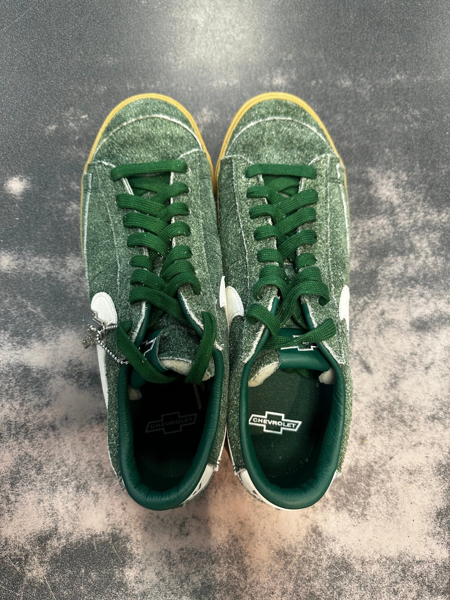 Nike Blazer Low "Devin Booker Chevrolet Team Dark Green" Preowned Size 9.5 - Hype World