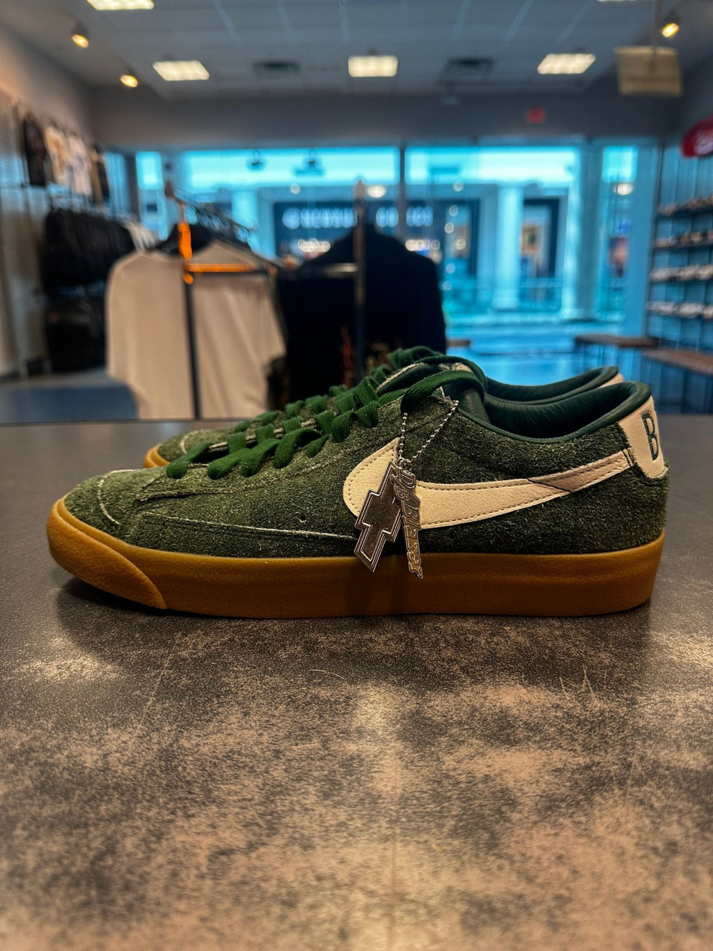 Nike Blazer Low "Devin Booker Chevrolet Team Dark Green" Preowned Size 9.5 - Hype World