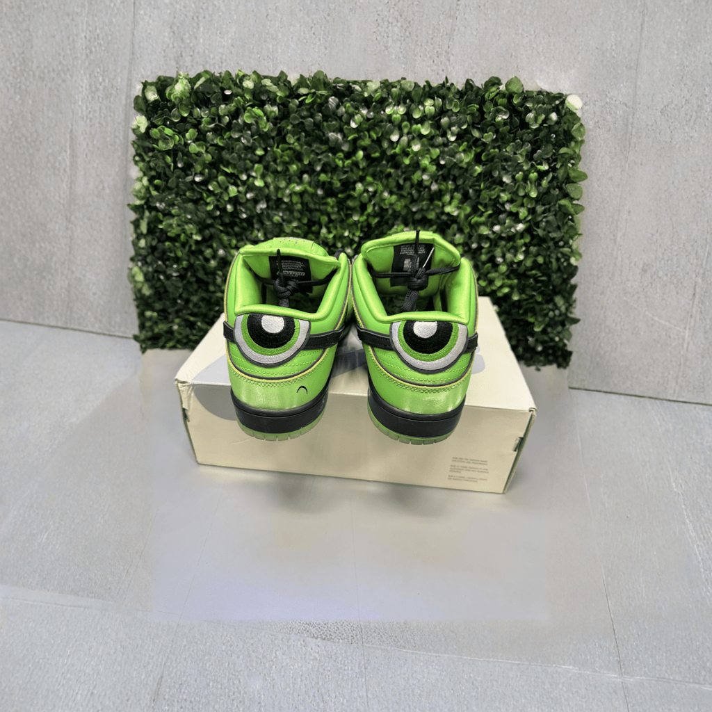 Nike Dunk Low SB Power Puff "Buttercup" Size 9.5 Preowned - Hype World