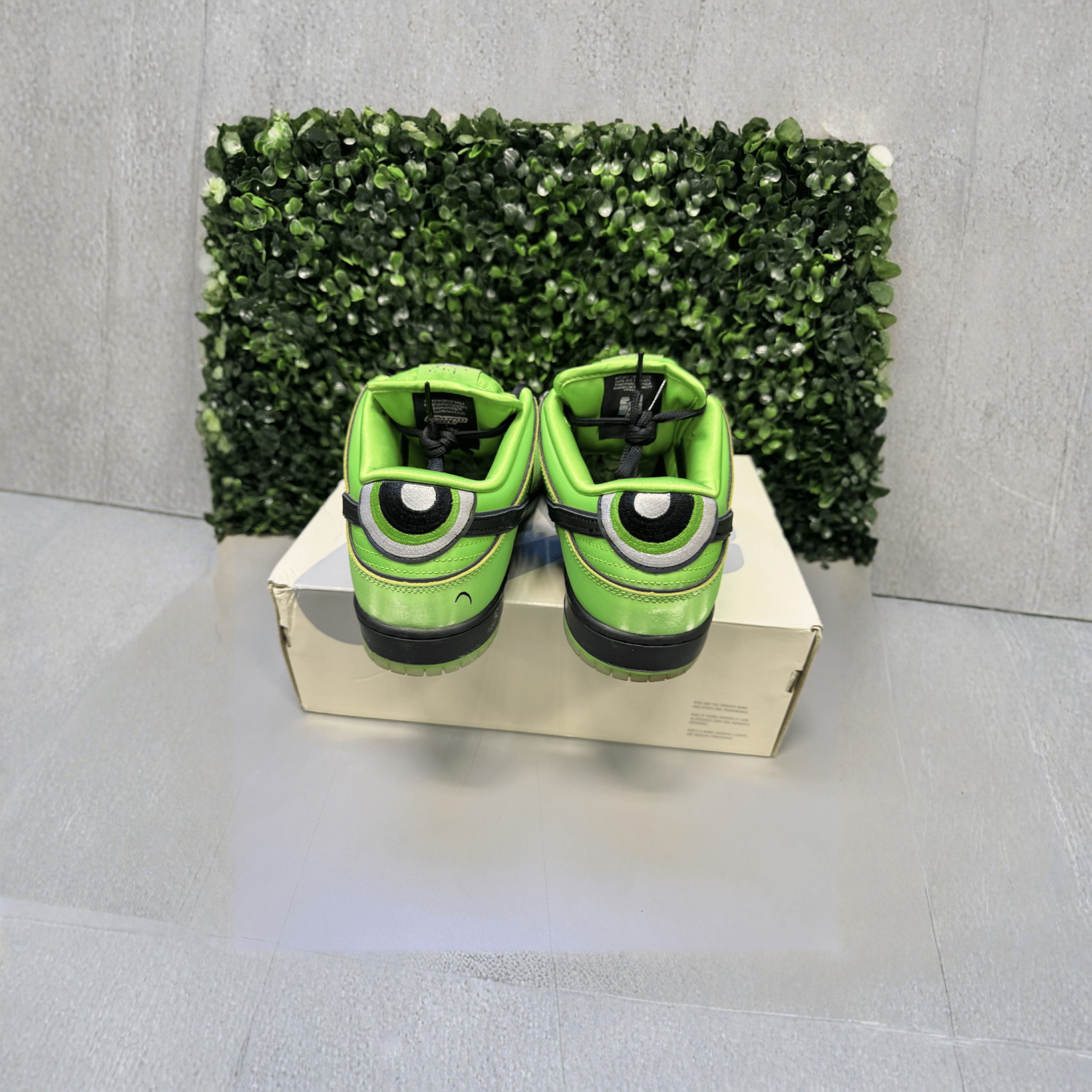 Nike Dunk Low SB Power Puff "Buttercup" Size 9.5 Preowned - Hype World