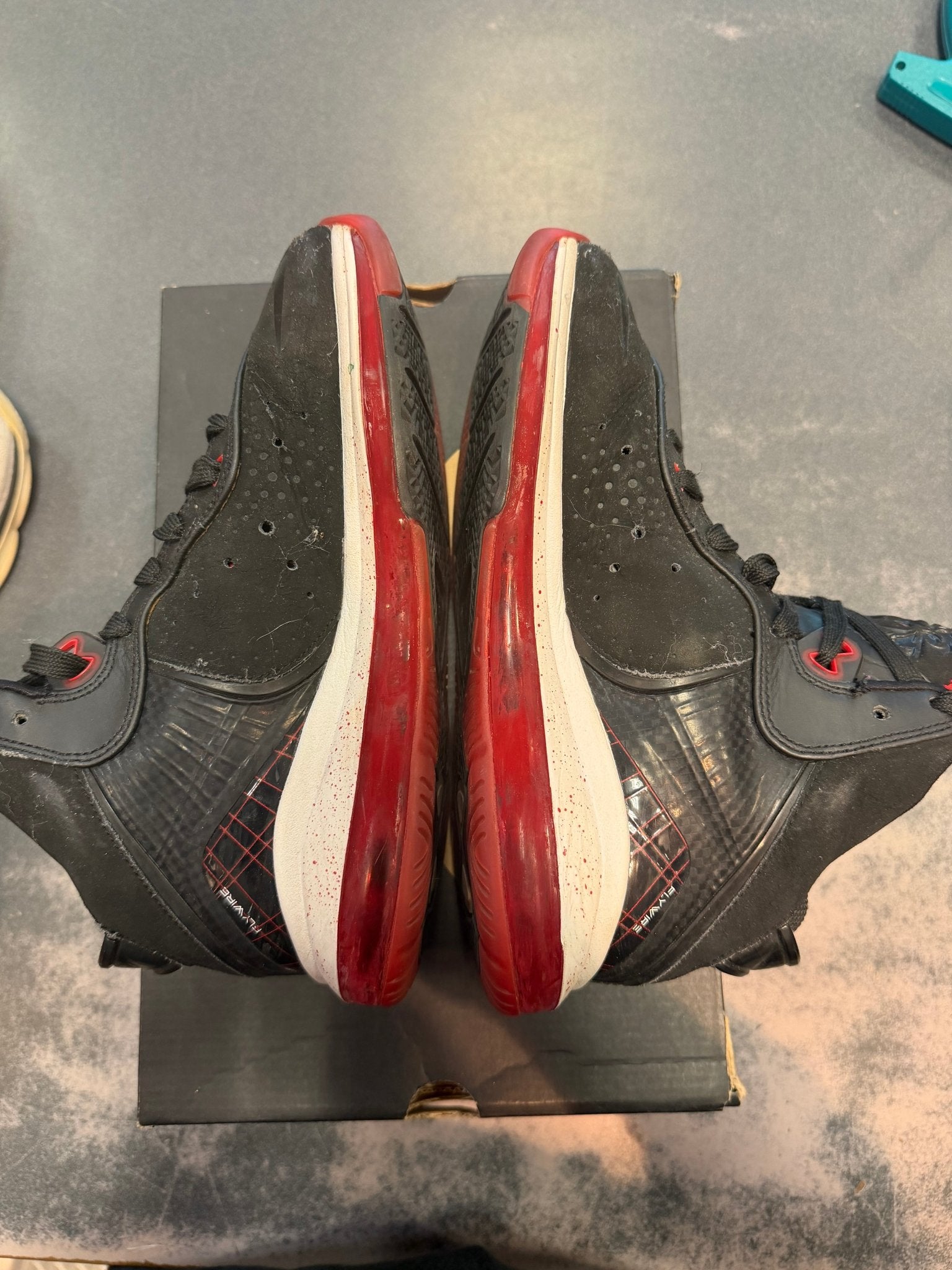 Nike LeBron 8 GS Preowned Size 5.5Y - Hype World