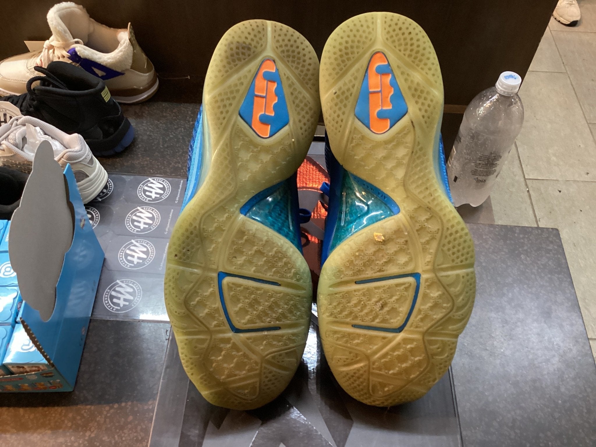 Nike LeBron 9 “China” Preowned Size 10.5 Rep Box - Hype World