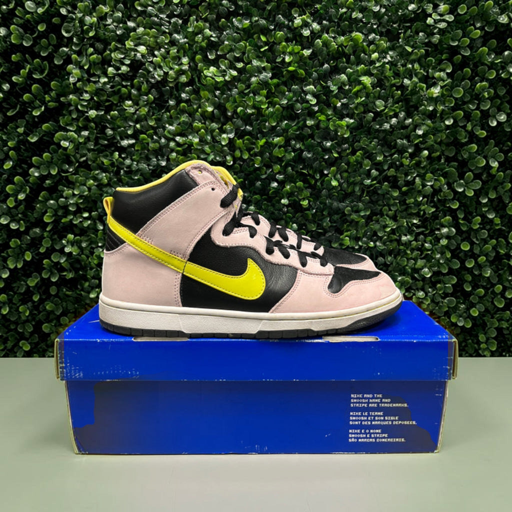 Nike SB Dunk High "Miss Piggy" Size 10.5 Preowned - Hype World