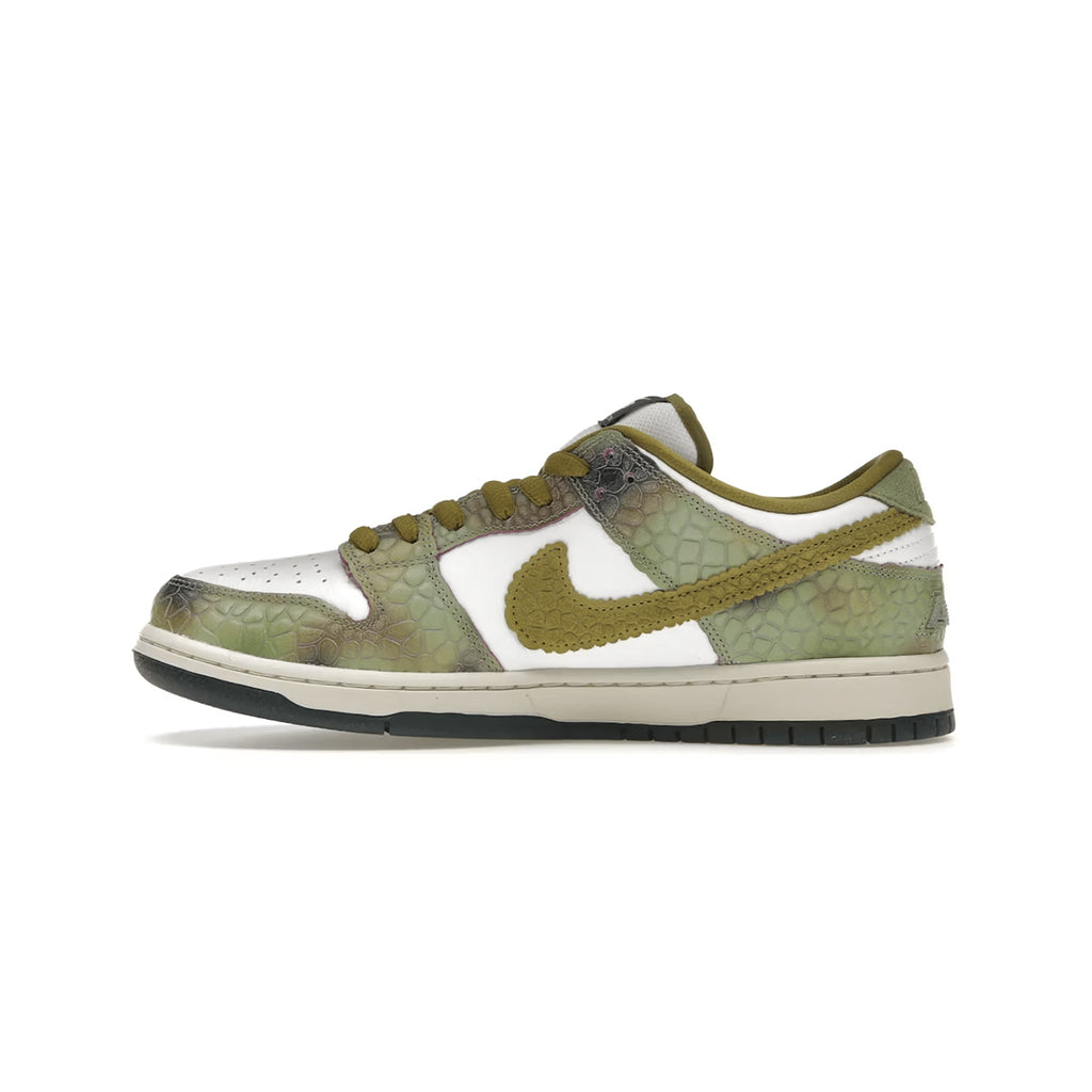 Nike SB Dunk Low “Alexis Sablone Chameleon” - Hype World