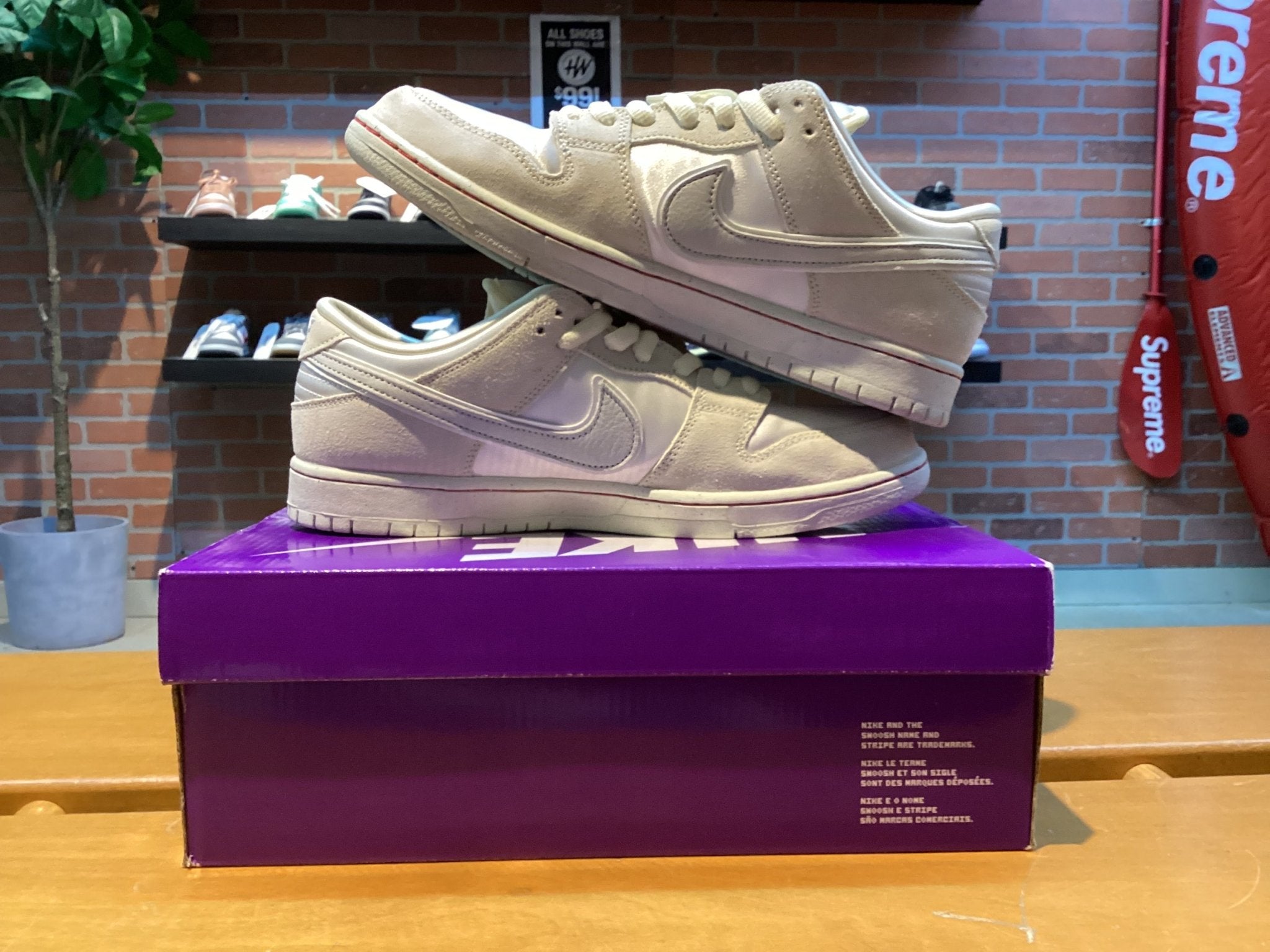 Nike SB Dunk Low (City of Love Light Bone) Preowned - Hype World