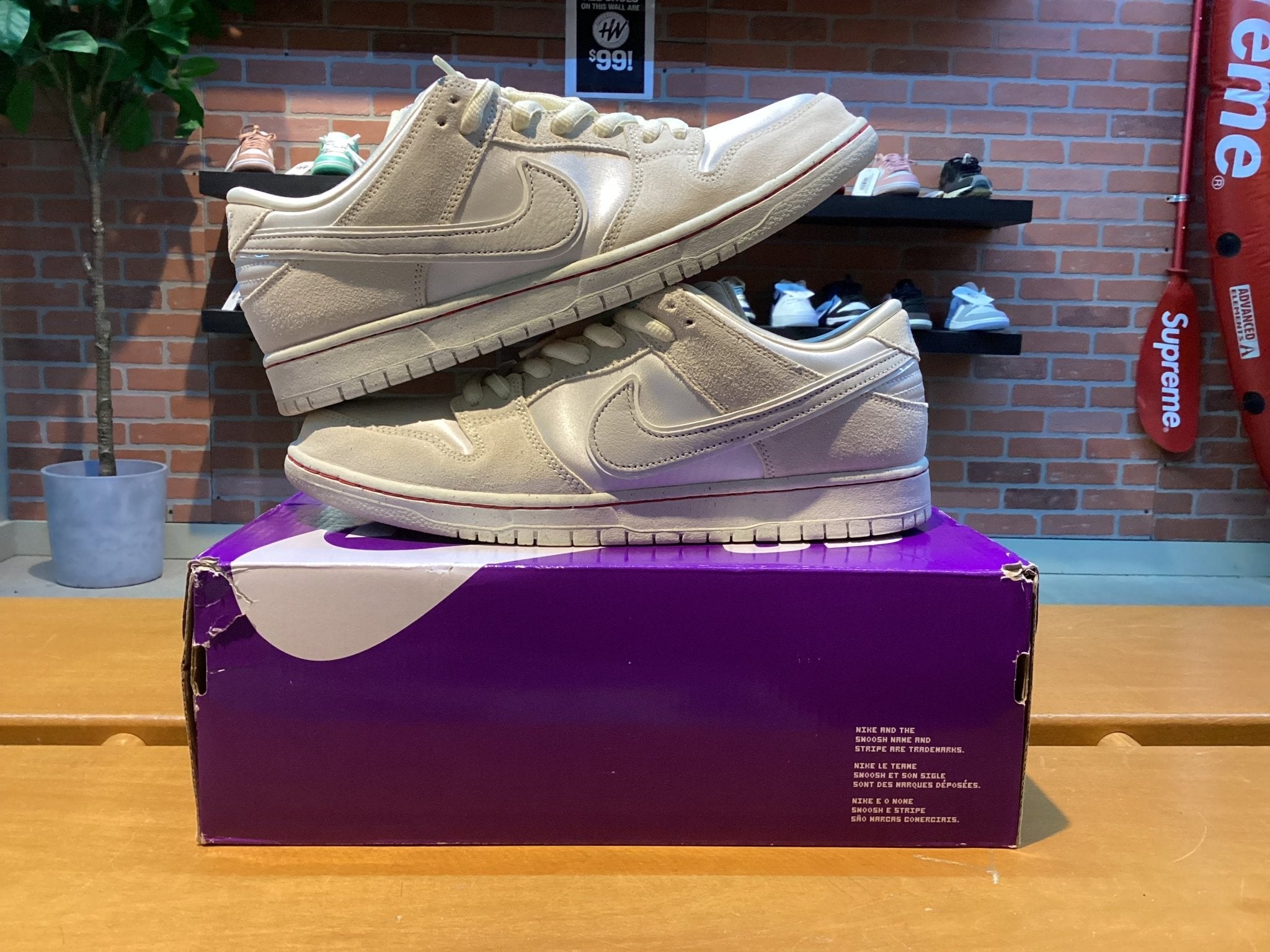 Nike SB Dunk Low (City of Love Light Bone) Preowned - Hype World