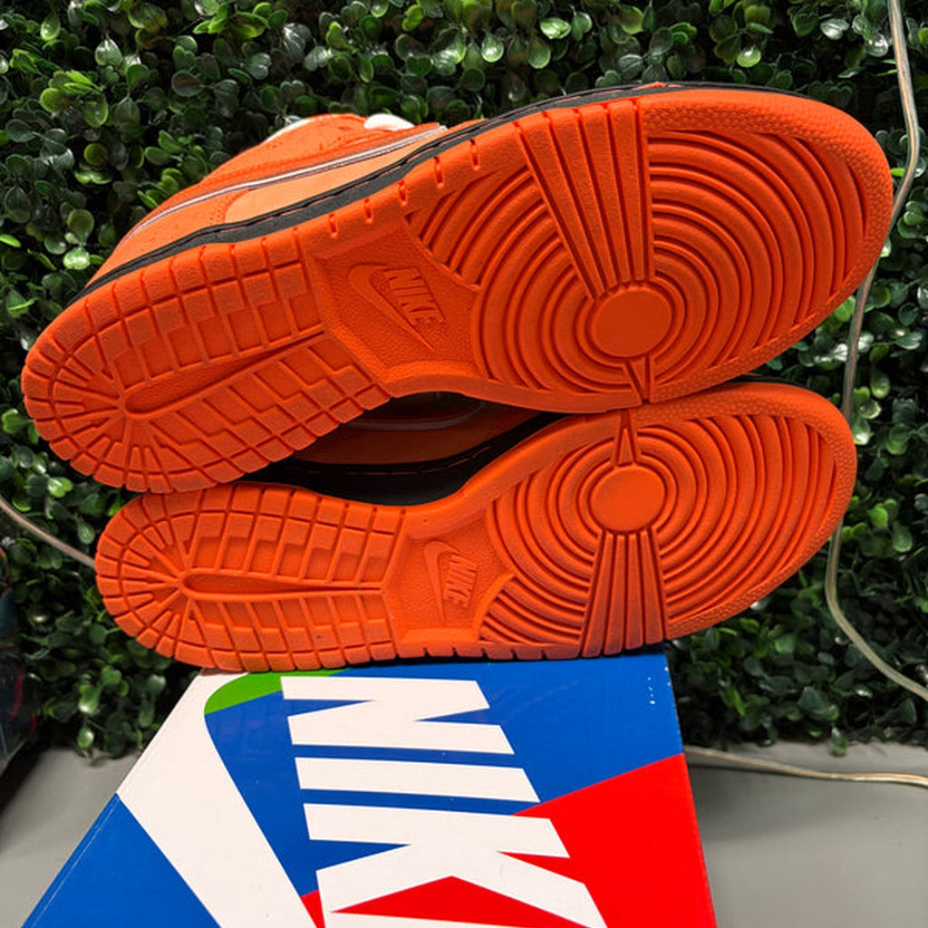 Nike SB Dunk Low "Orange Lobster" Size 7.5 Preowned - Hype World