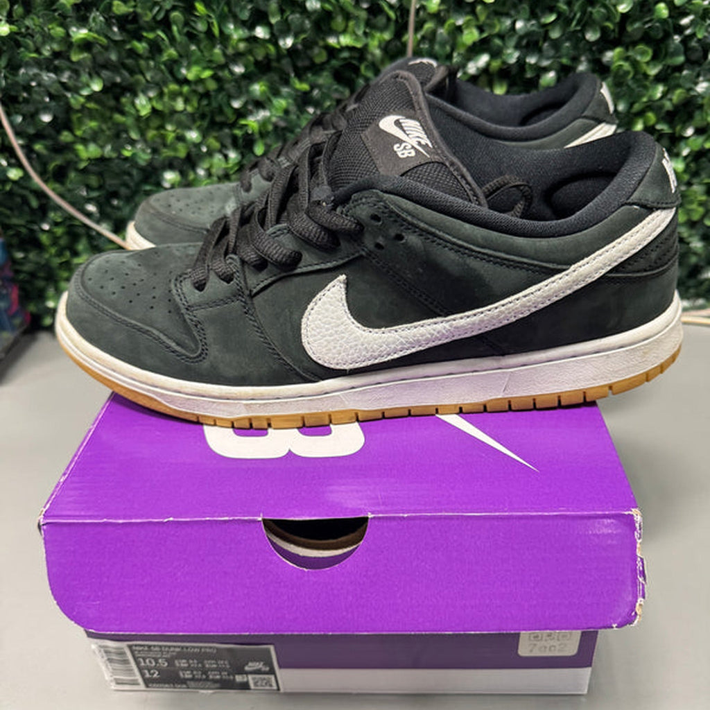 Nike SB Dunk Low Pro "Black Gum" Size 10.5 Preowned - Hype World