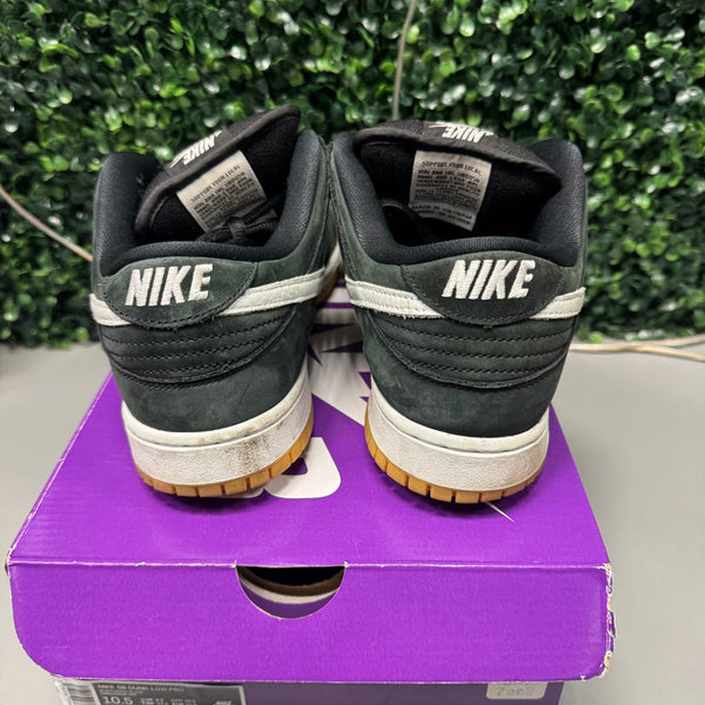 Nike SB Dunk Low Pro "Black Gum" Size 10.5 Preowned - Hype World