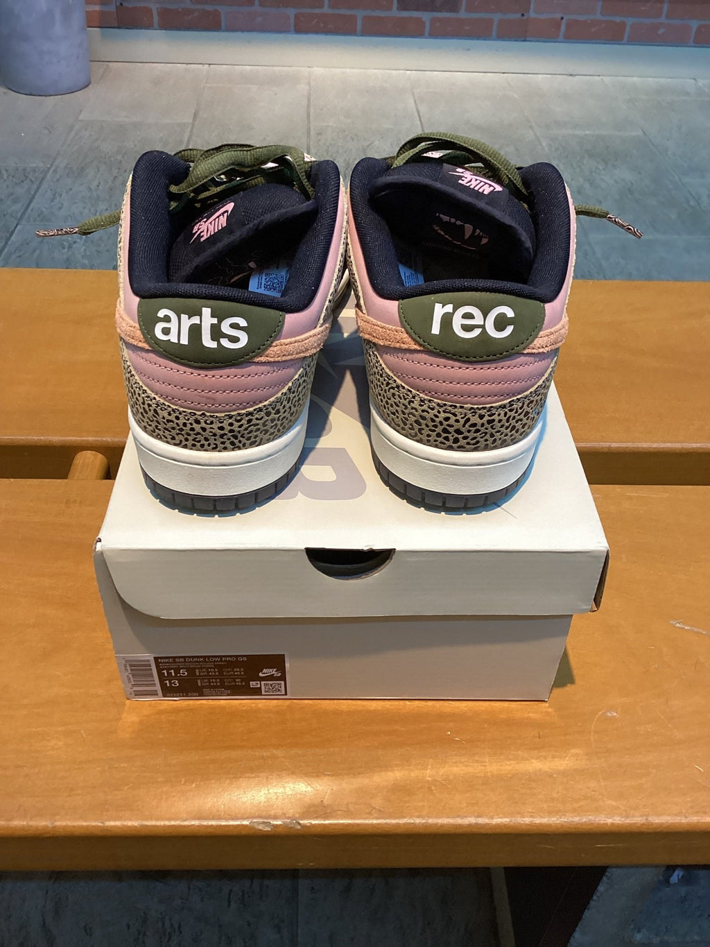 Nike SB Dunk Low Size 10.5 Preowned - Hype World