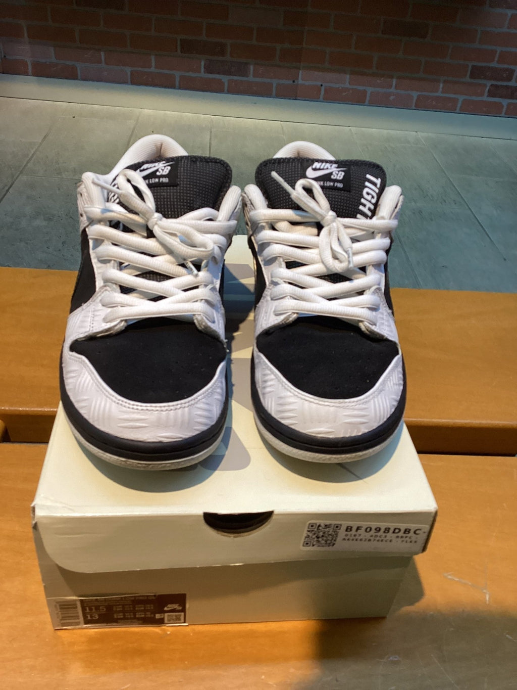 Nike SB Dunk Low (Tightbooth) Preowned - Hype World