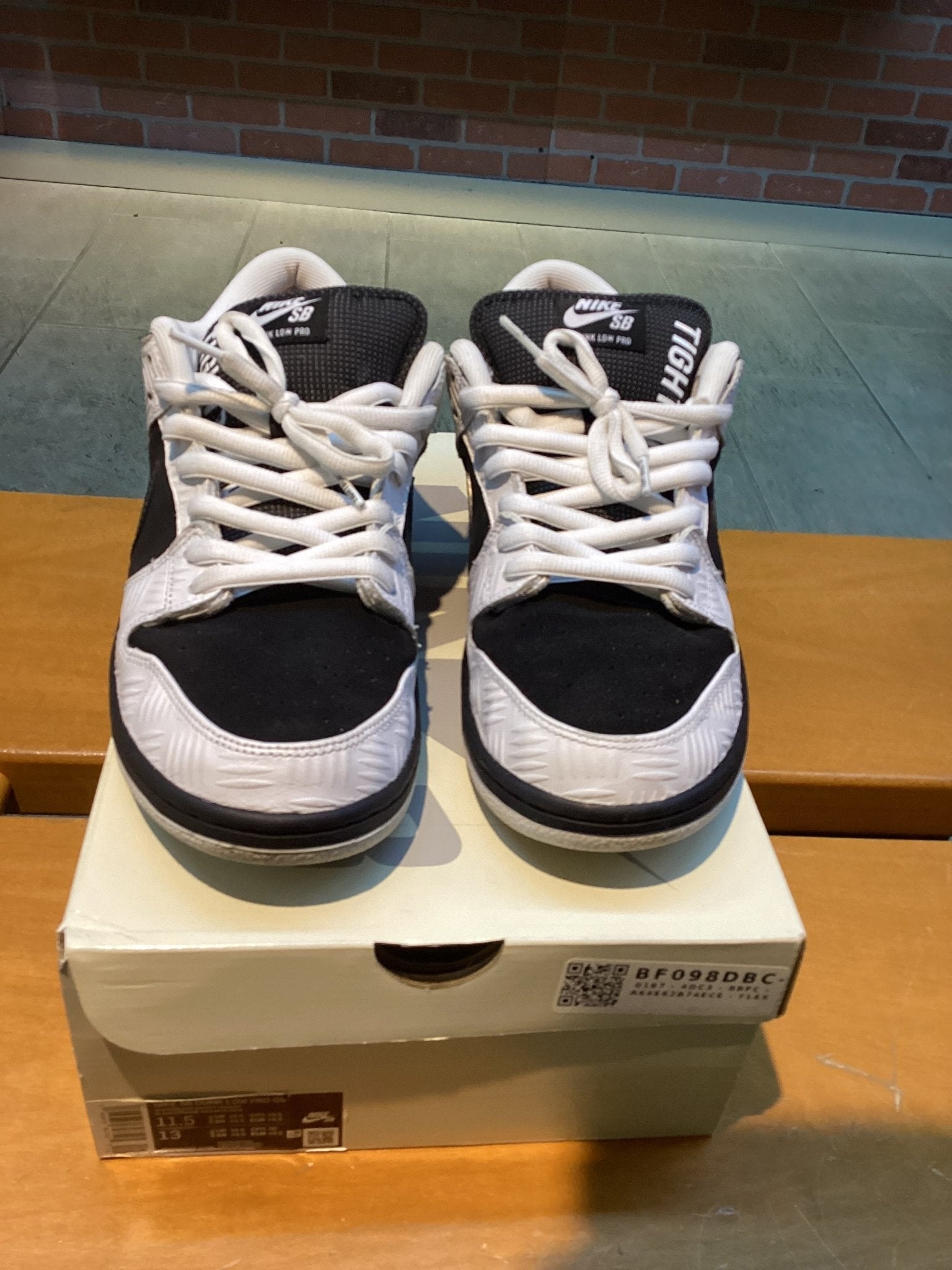 Nike SB Dunk Low (Tightbooth) Preowned - Hype World