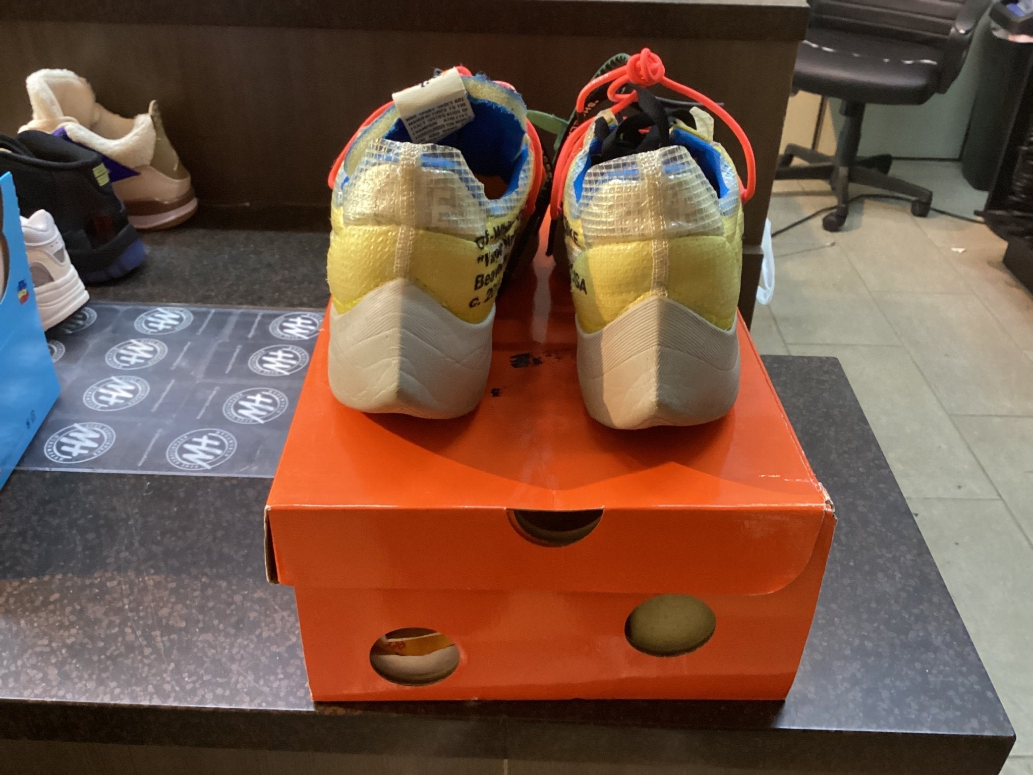 Nike Vapor Street Off-White Tour Yellow (Women’s) 12W/10.5M - Hype World