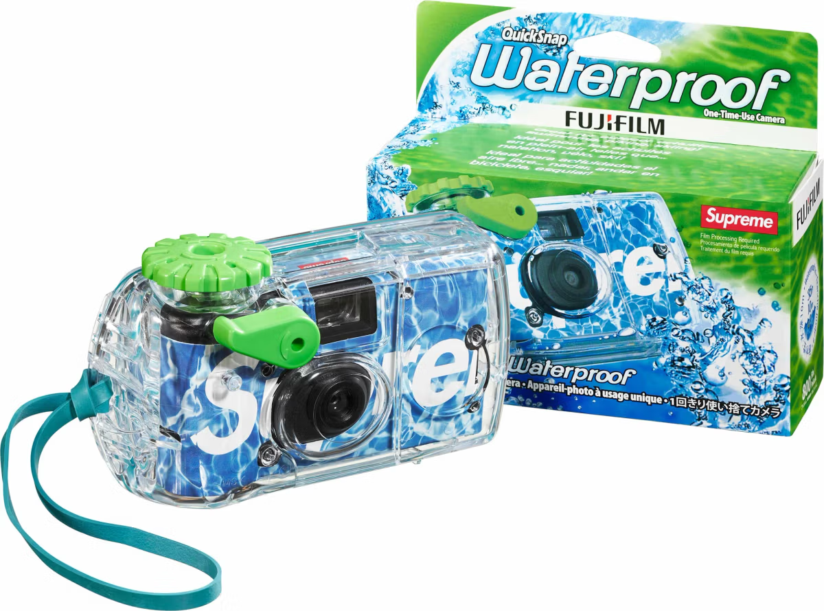 Supreme /FujiFilm Waterproof Camera - Hype World