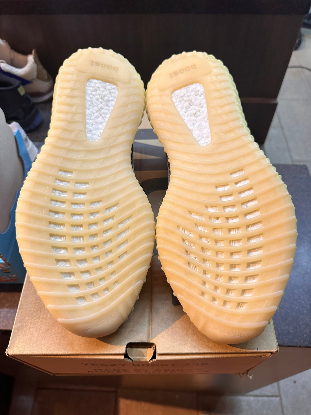 Yeezy 350 "Zebra" Preowned - Hype World