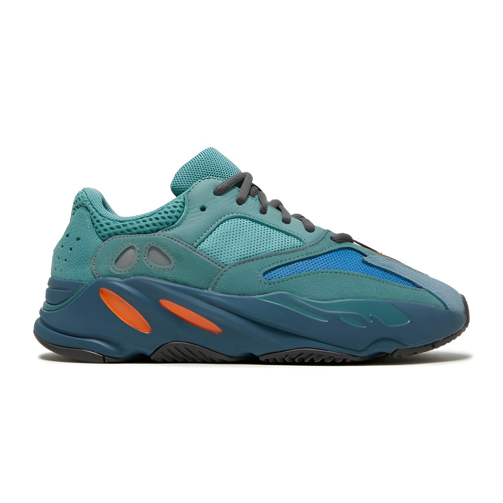 Yeezy 700 "Faded Azure" - Hype World