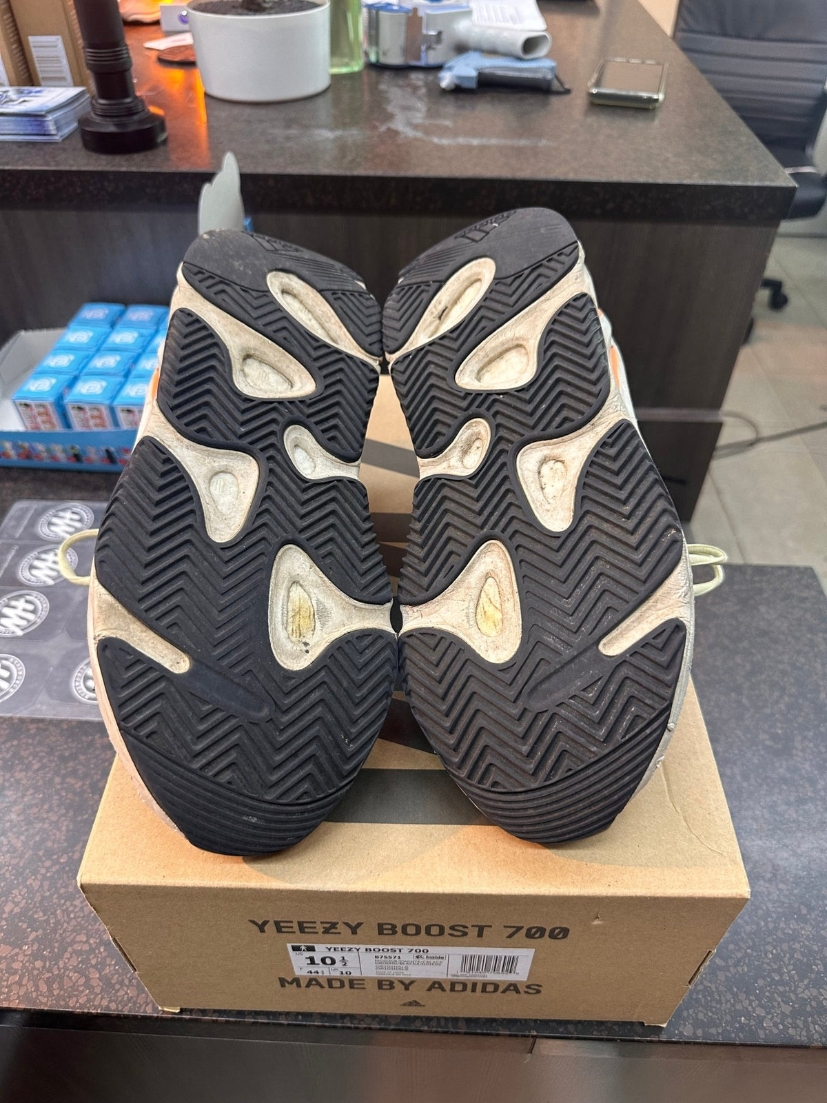 Yeezy 700 "Waverunner" Preowned - Hype World