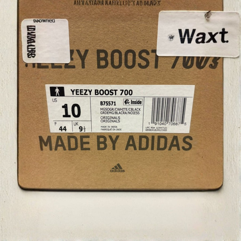 Yeezy Boost 700 "Wave Runner" Size 10 Preowned - Hype World