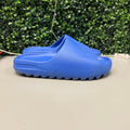 Yeezy Slide "Azure" Size 13 Preowned - Hype World