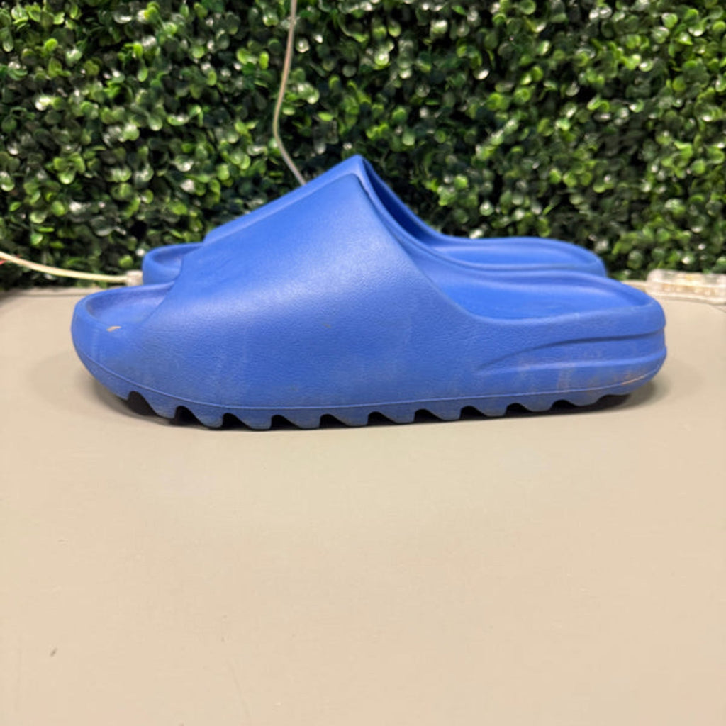 Yeezy Slide "Azure" Size 13 Preowned - Hype World