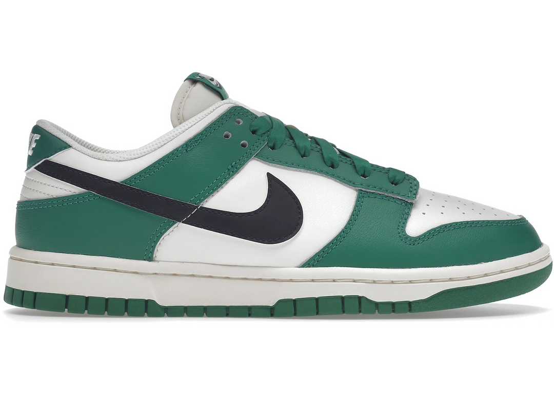 Nike Dunk Low "Lottery Green"